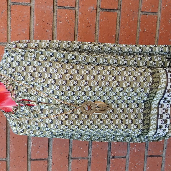 Women's Long Sleeve Geometric Pattern Blouse in Olive Green size Small - Picture 3 of 11